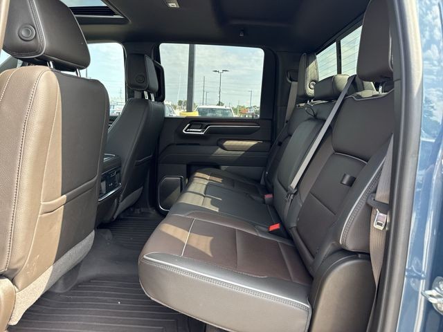 GMC Sierra 2500HD Vehicle Full-screen Gallery Image 30