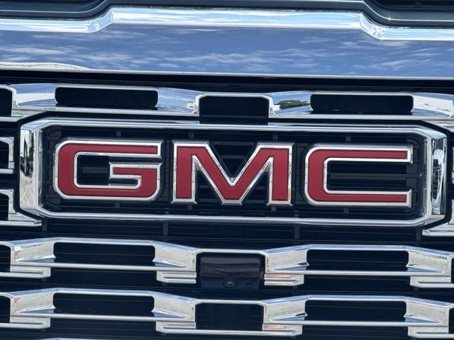 GMC Sierra 2500HD Vehicle Full-screen Gallery Image 36
