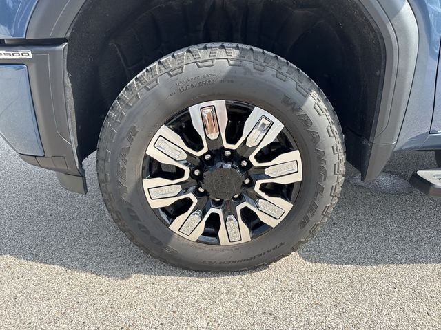 GMC Sierra 2500HD Vehicle Full-screen Gallery Image 38