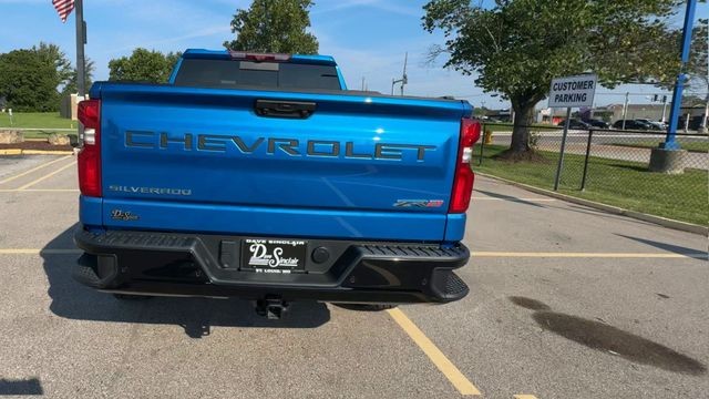 Chevrolet Silverado 1500 Vehicle Full-screen Gallery Image 09
