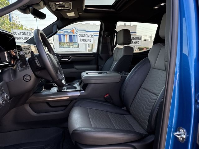 Chevrolet Silverado 1500 Vehicle Full-screen Gallery Image 24