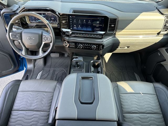 Chevrolet Silverado 1500 Vehicle Full-screen Gallery Image 25