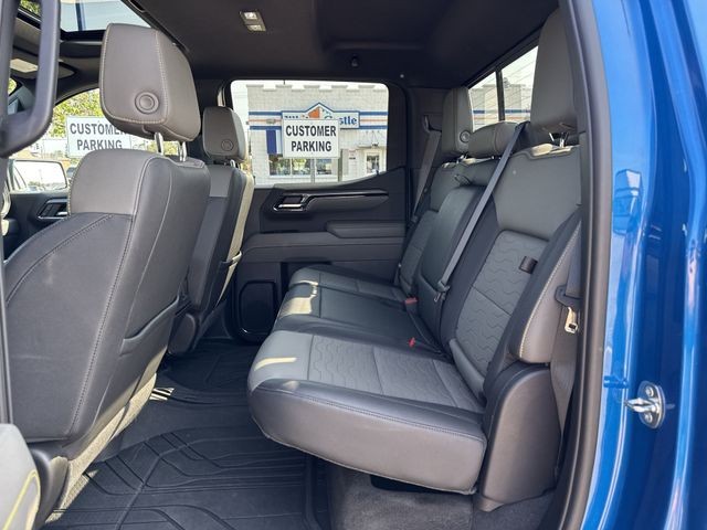 Chevrolet Silverado 1500 Vehicle Full-screen Gallery Image 30