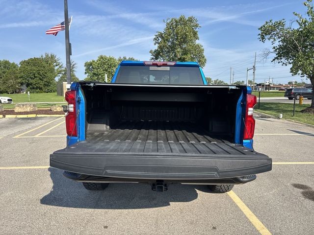 Chevrolet Silverado 1500 Vehicle Full-screen Gallery Image 31