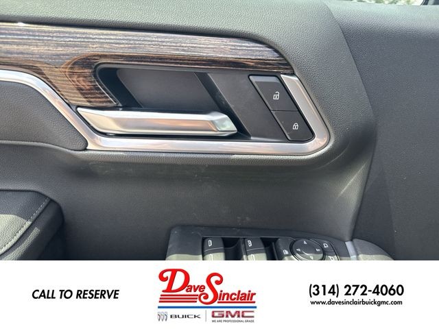 GMC Sierra 1500 Vehicle Full-screen Gallery Image 13