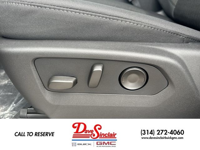 GMC Sierra 1500 Vehicle Full-screen Gallery Image 12