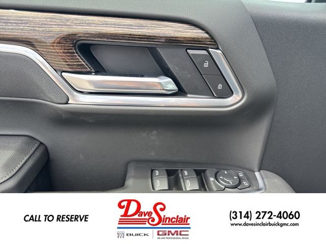GMC Sierra 1500 Vehicle Full-screen Gallery Image 13