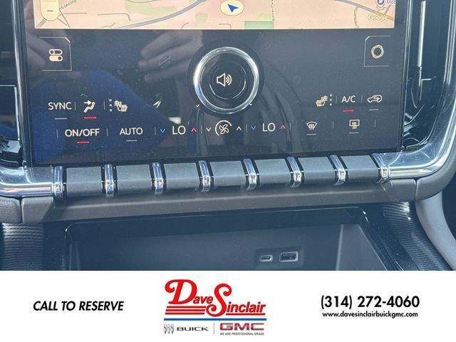 GMC Yukon Vehicle Full-screen Gallery Image 19
