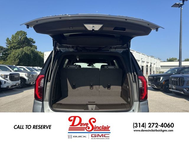 GMC Yukon Vehicle Full-screen Gallery Image 24