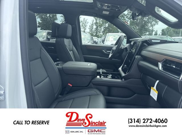 GMC Yukon XL Vehicle Full-screen Gallery Image 26