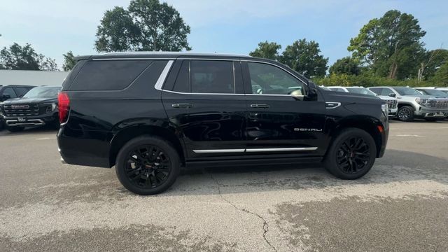 GMC Yukon Vehicle Full-screen Gallery Image 11