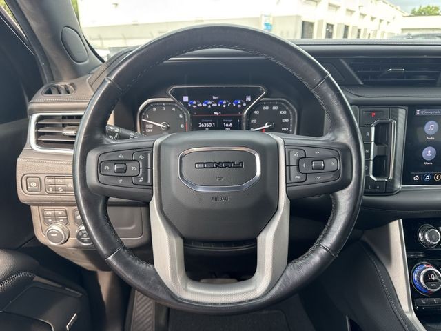 GMC Yukon Vehicle Full-screen Gallery Image 14