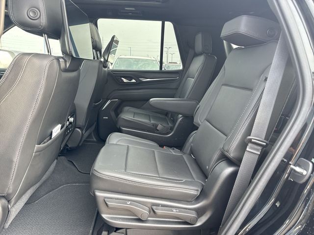 GMC Yukon Vehicle Full-screen Gallery Image 30