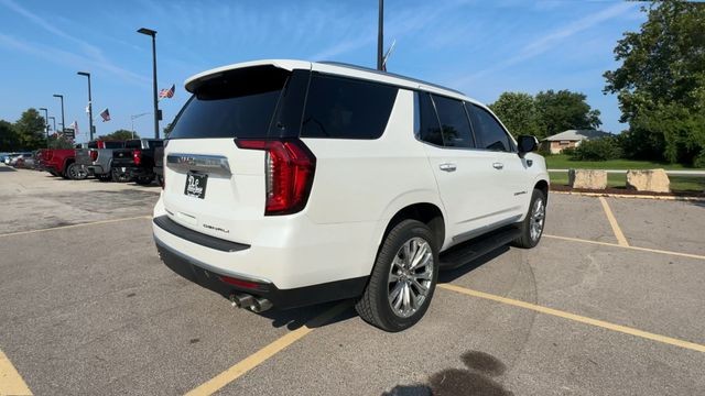 GMC Yukon Vehicle Full-screen Gallery Image 10