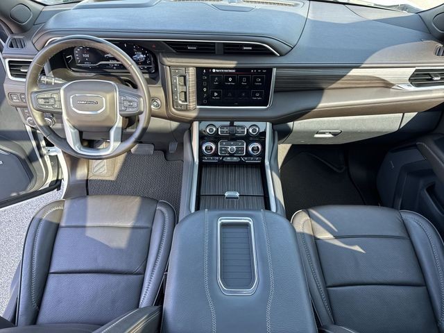 GMC Yukon Vehicle Full-screen Gallery Image 25