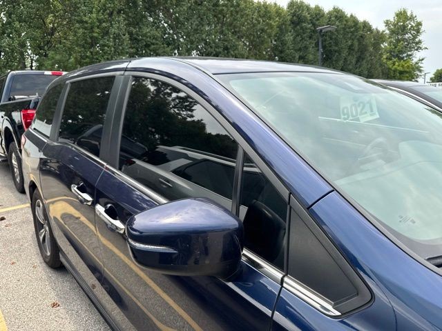 Honda Odyssey Vehicle Full-screen Gallery Image 07