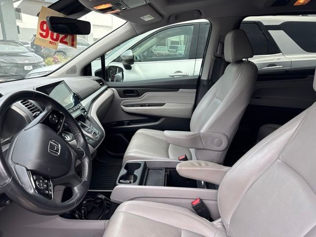 Honda Odyssey Vehicle Full-screen Gallery Image 14