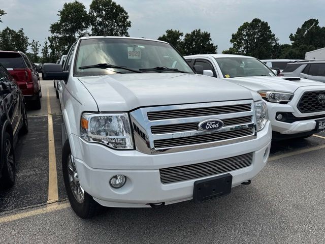 Ford Expedition Vehicle Full-screen Gallery Image 03