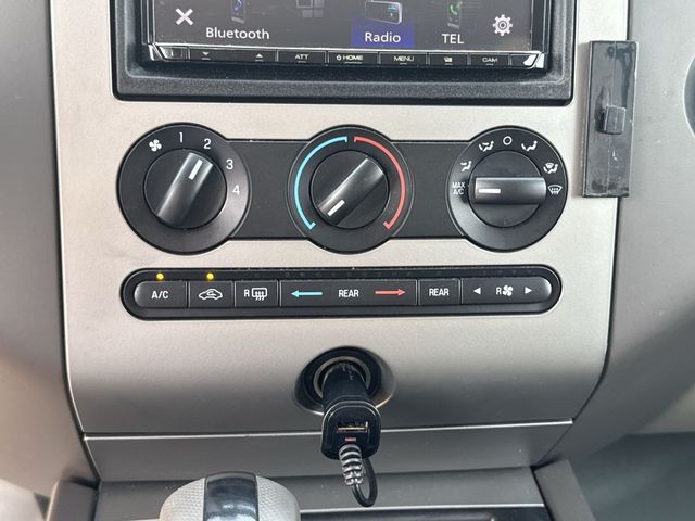 Ford Expedition Vehicle Full-screen Gallery Image 20