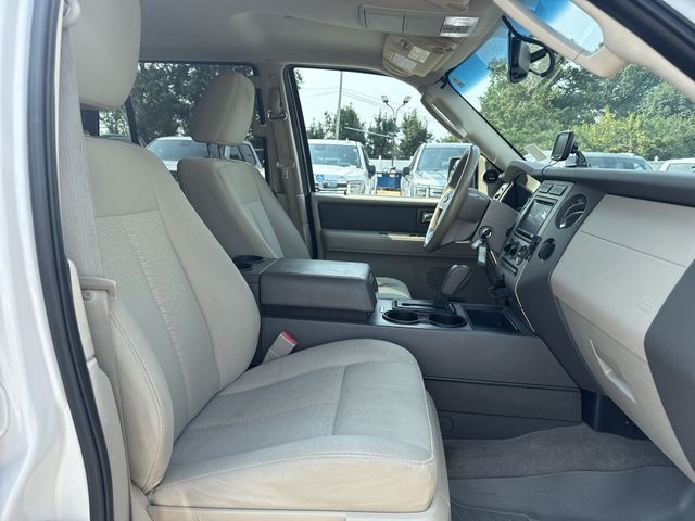 Ford Expedition Vehicle Full-screen Gallery Image 30