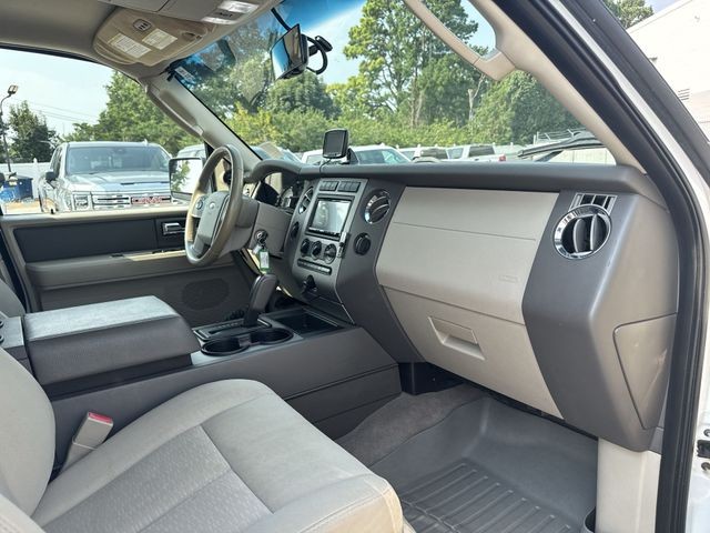 Ford Expedition Vehicle Full-screen Gallery Image 31
