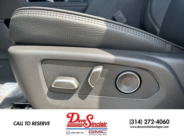 GMC Sierra 2500HD Vehicle Full-screen Gallery Image 12