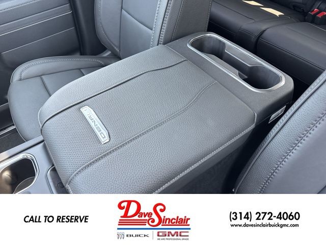GMC Sierra 2500HD Vehicle Full-screen Gallery Image 21
