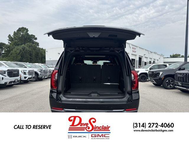 GMC Yukon Vehicle Full-screen Gallery Image 25