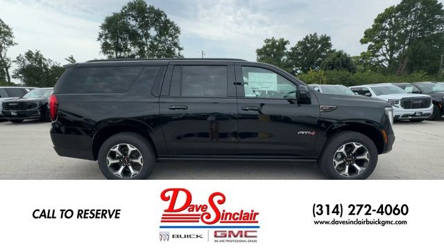 GMC Yukon XL Vehicle Full-screen Gallery Image 09