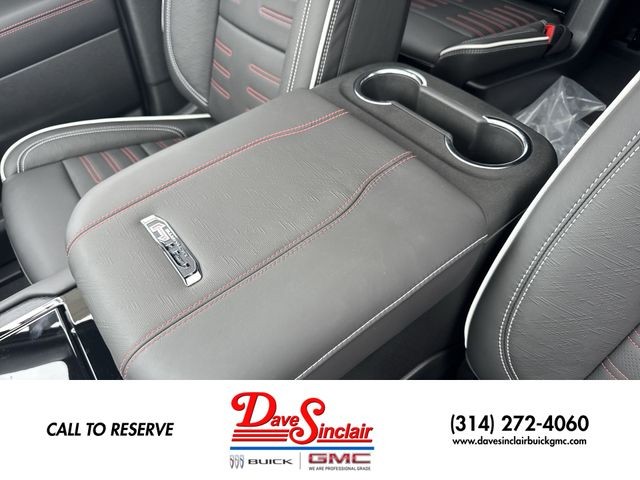 GMC Yukon XL Vehicle Full-screen Gallery Image 21