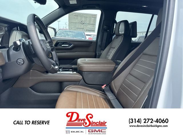 GMC Yukon Vehicle Full-screen Gallery Image 11