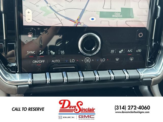 GMC Yukon Vehicle Full-screen Gallery Image 19