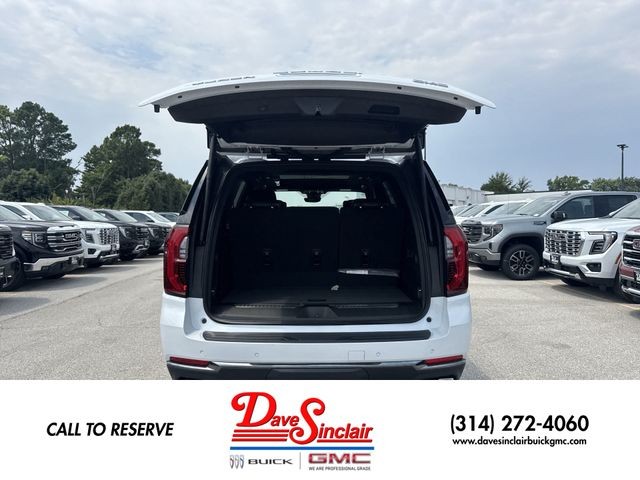 GMC Yukon Vehicle Full-screen Gallery Image 25