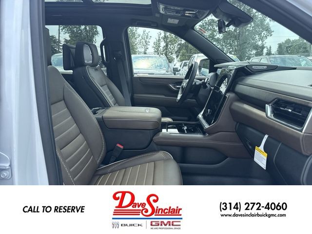 GMC Yukon Vehicle Full-screen Gallery Image 26