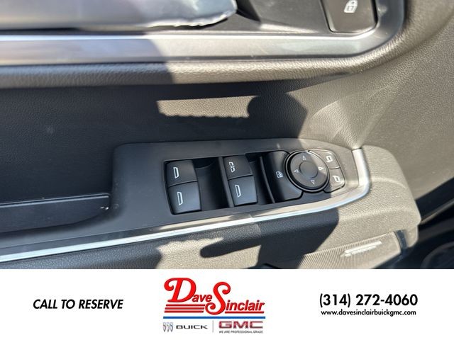 GMC Sierra 1500 Vehicle Full-screen Gallery Image 13