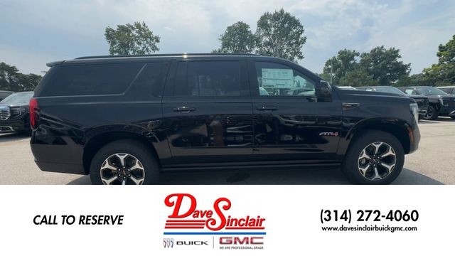 GMC Yukon XL Vehicle Full-screen Gallery Image 09