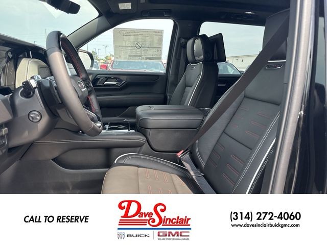 GMC Yukon XL Vehicle Full-screen Gallery Image 11