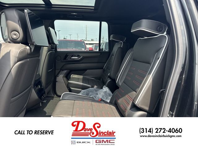 GMC Yukon XL Vehicle Full-screen Gallery Image 23