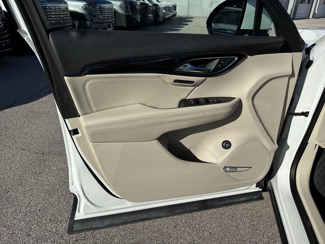Buick Envision Vehicle Full-screen Gallery Image 26