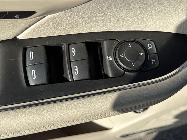 Buick Envision Vehicle Full-screen Gallery Image 27