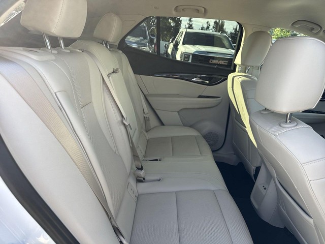 Buick Envision Vehicle Full-screen Gallery Image 31