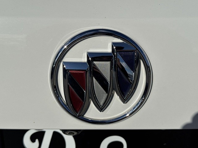 Buick Envision Vehicle Full-screen Gallery Image 35