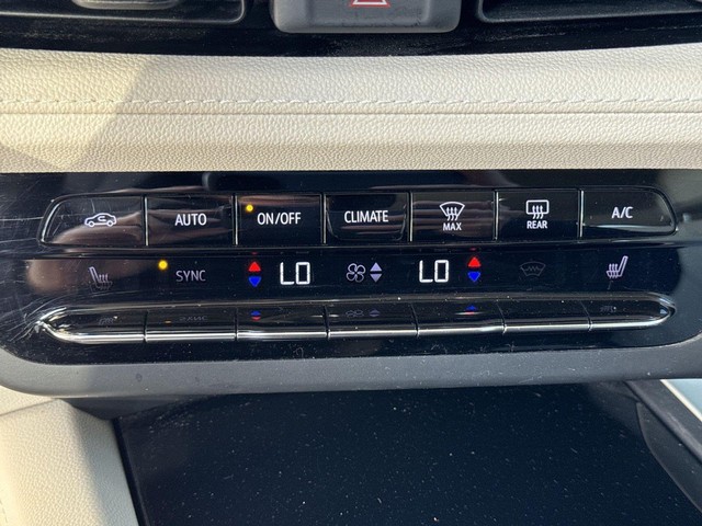 Buick Envision Vehicle Full-screen Gallery Image 39