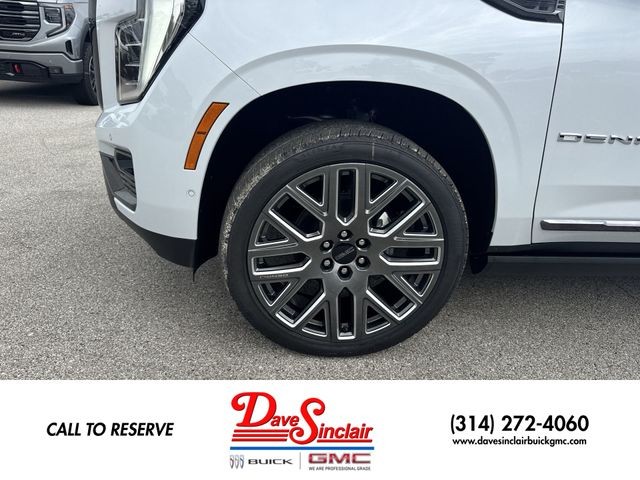 GMC Yukon Vehicle Full-screen Gallery Image 10