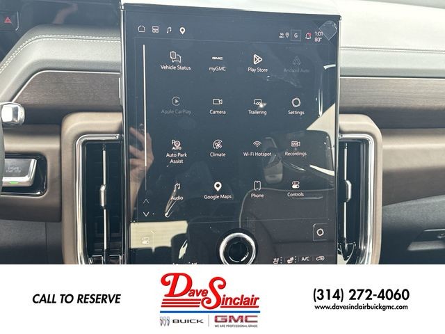 GMC Yukon Vehicle Full-screen Gallery Image 16