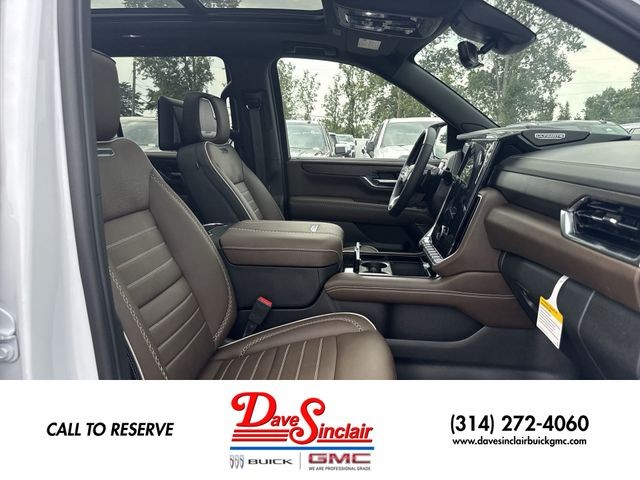 GMC Yukon Vehicle Full-screen Gallery Image 26