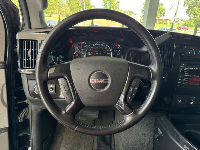GMC Savana Cargo Van Vehicle Full-screen Gallery Image 14