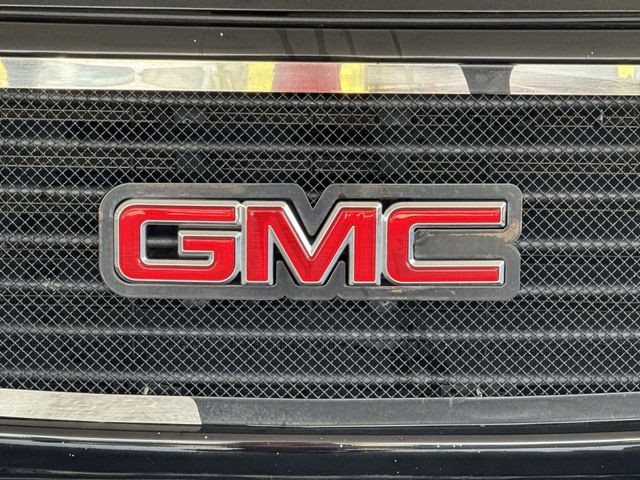 GMC Savana Cargo Van Vehicle Full-screen Gallery Image 36