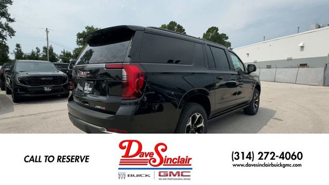 GMC Yukon XL Vehicle Full-screen Gallery Image 08