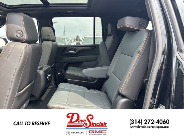 GMC Yukon XL Vehicle Full-screen Gallery Image 23